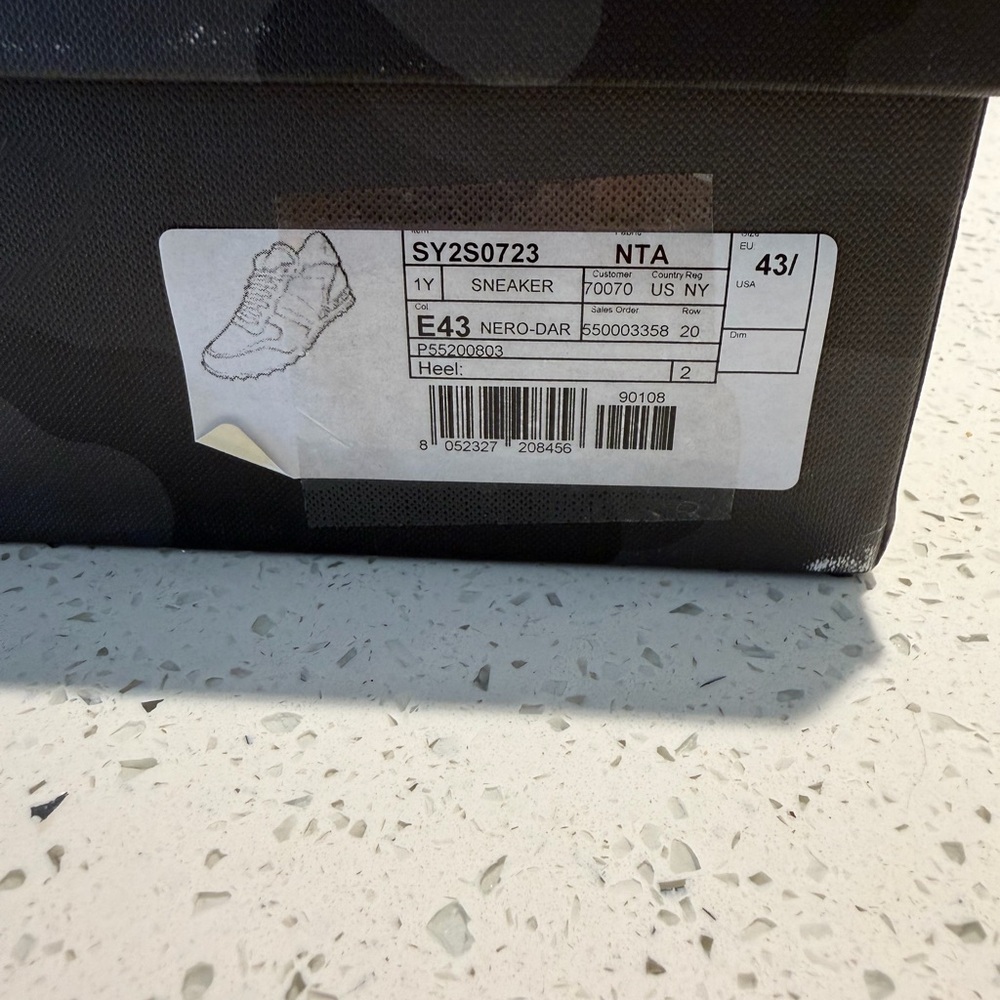 Valentino Black Sneaker Box Label - Nero - Picture 2 of 5